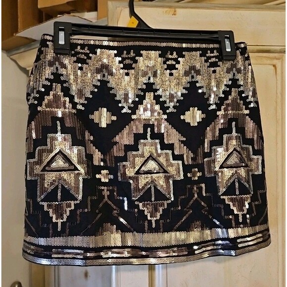 Express Aztec Geometric Print Sequin Mini Skirt Gold Black XS (27x13) Excellent - Picture 4 of 8